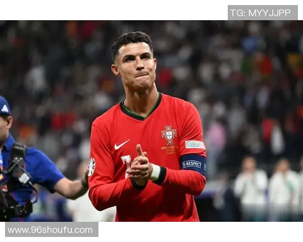 三十六号足球球星盘点:全球足坛各大名将与传奇人物解析 三十六号足球球星盘点:全球足坛各大名将与传奇人物解析