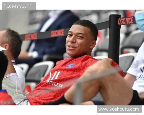 全球足球历史上最具影响力的十大黑人球星盘点与回顾 全球足球历史上最具影响力的十大黑人球星盘点与回顾