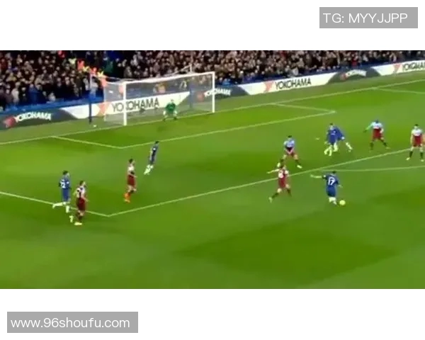 岁月沉淀情谊老牌足球球星同框留下珍贵历史印记