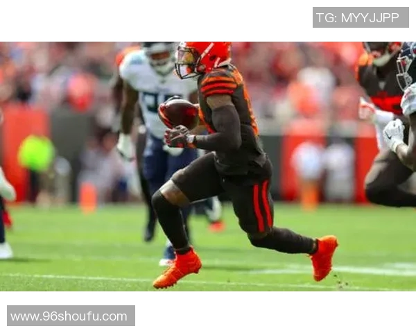 足球球星选择高帮与低帮鞋的优劣对比及对比赛表现的影响分析 足球球星选择高帮与低帮鞋的优劣对比及对比赛表现的影响分析